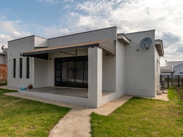 3 Bedroom Garden Flat