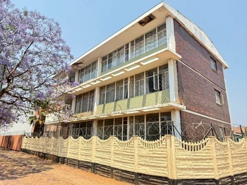 3 Bedroom Flat & Apartment