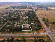 8 Bedroom House On 1Acre Along Harare Drive