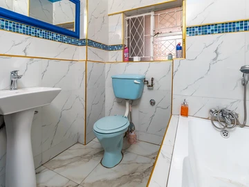 3 Bedroom Flat & Apartment