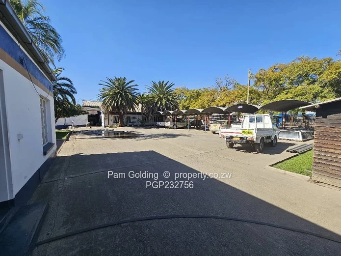 Excellent Commercial Investment!