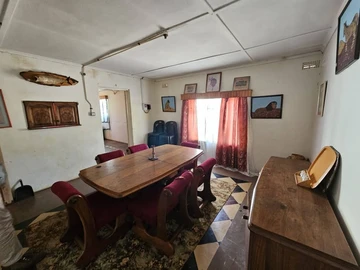 Farm & Agricultural Land