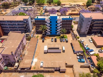 3 Bedroom Flat & Apartment